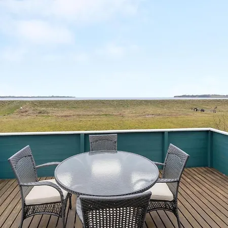 Nice In With 2 Bedrooms And Wifi