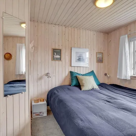 Nice In With 2 Bedrooms And Wifi
